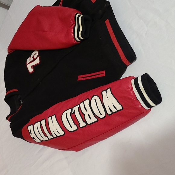 jacket - Picture 2 of 4